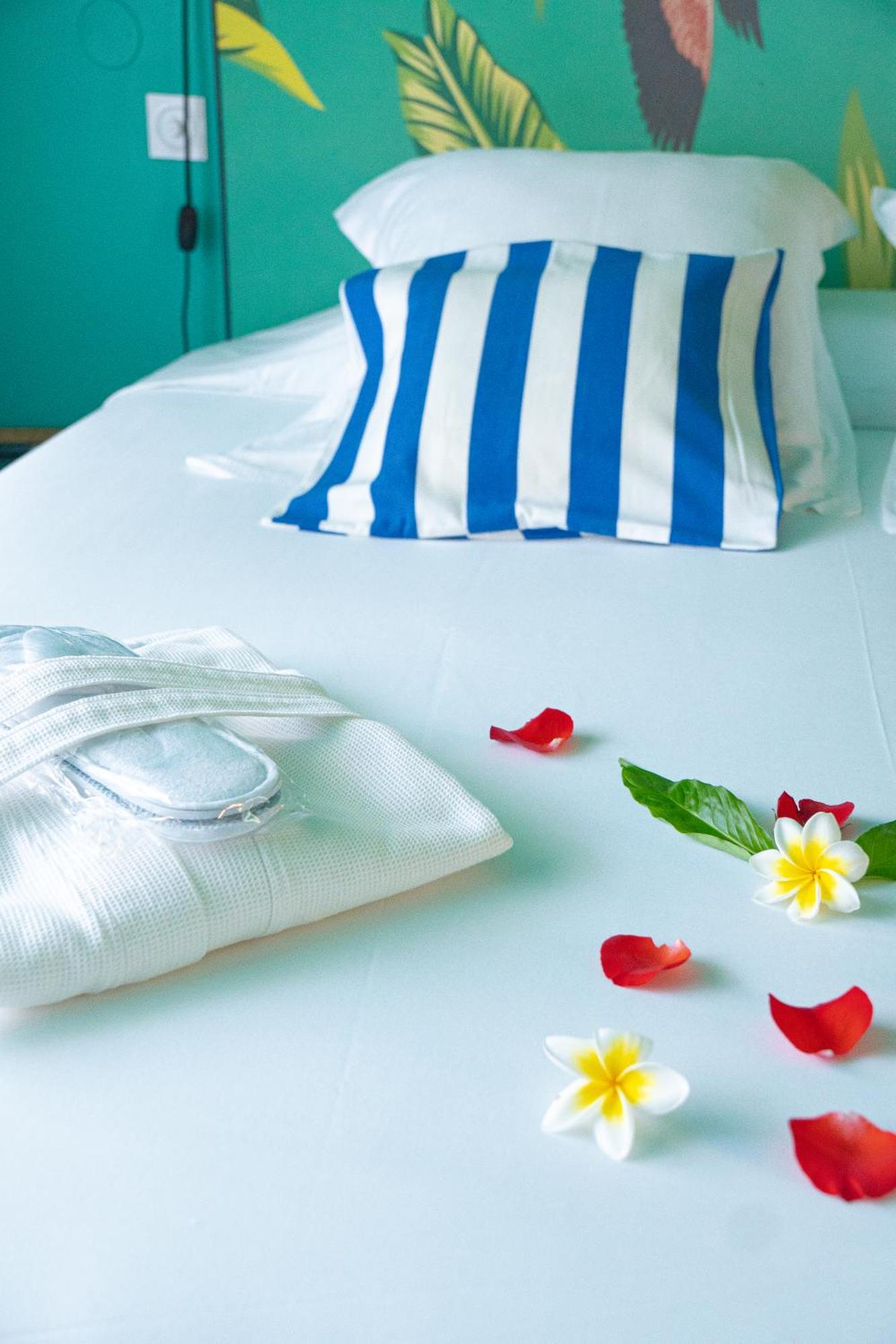 Dina Morgabine Saint Gilles Hotel Buitenkant foto
