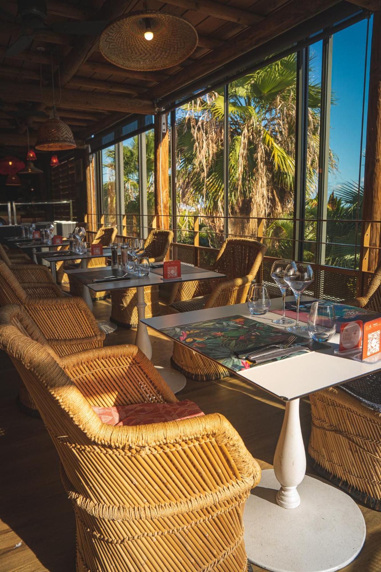 Dina Morgabine Saint Gilles Hotel Buitenkant foto