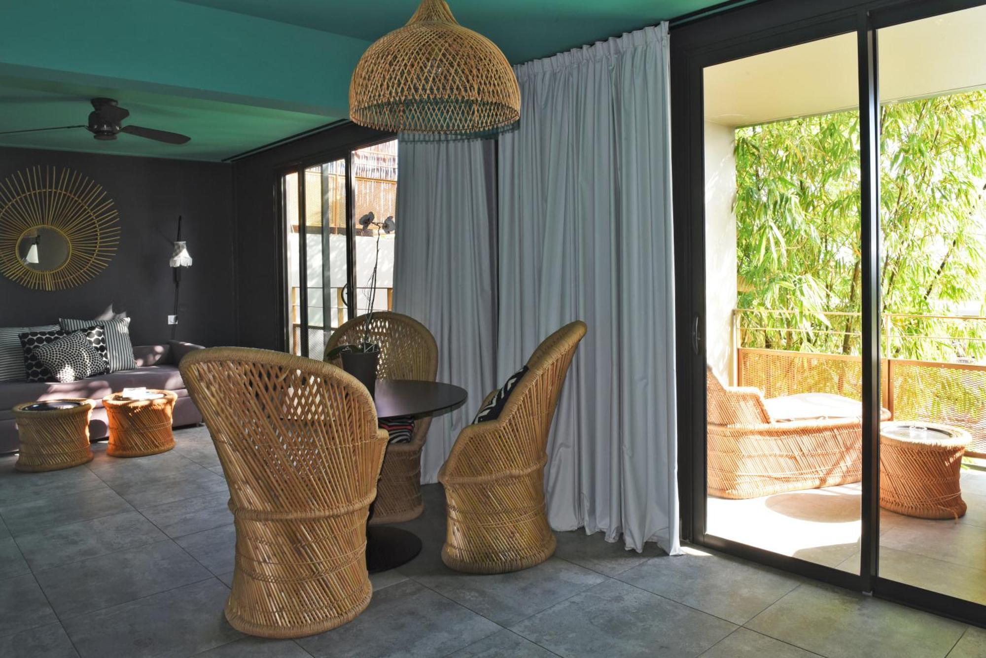 Dina Morgabine Saint Gilles Hotel Buitenkant foto