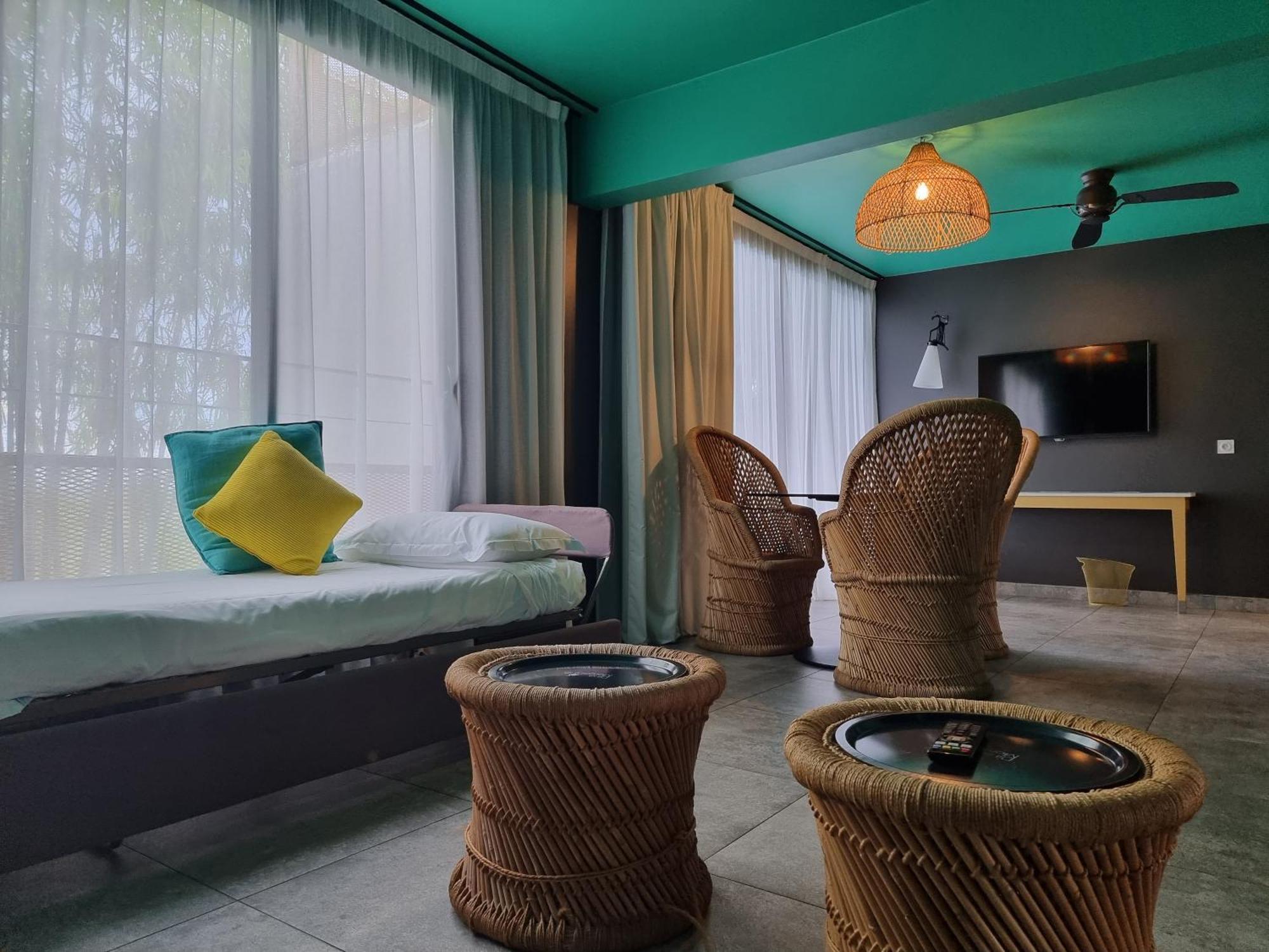 Dina Morgabine Saint Gilles Hotel Buitenkant foto